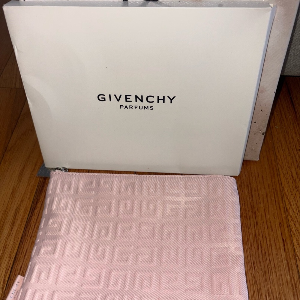 Givenchy Light Pink Embossed Pouch NIB - Picture 5 of 8